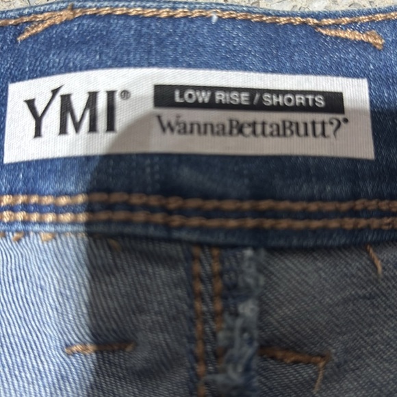 YMI WannaBettaBUTT  low rise,five pocket,belt loop, relaxed fit jean shorts - Picture 9 of 11